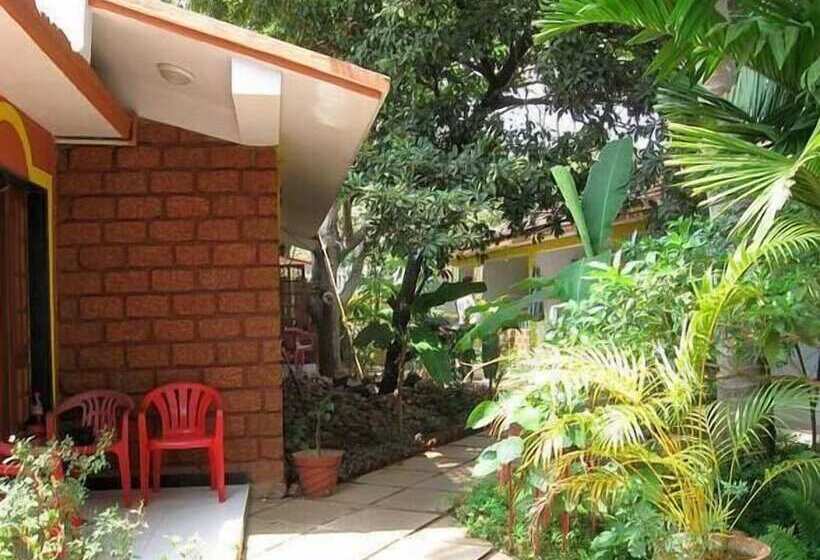 بنسيون Palm Groove Guest House