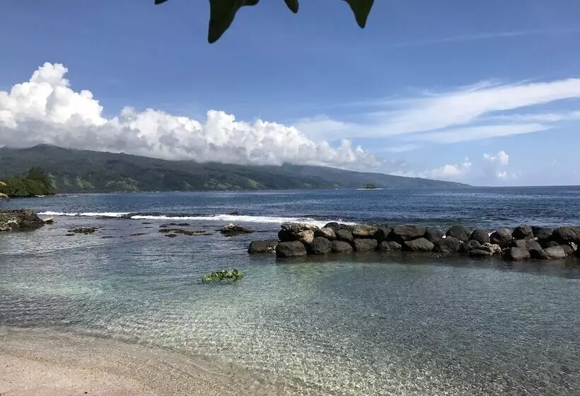 پانسیون Punatea Village