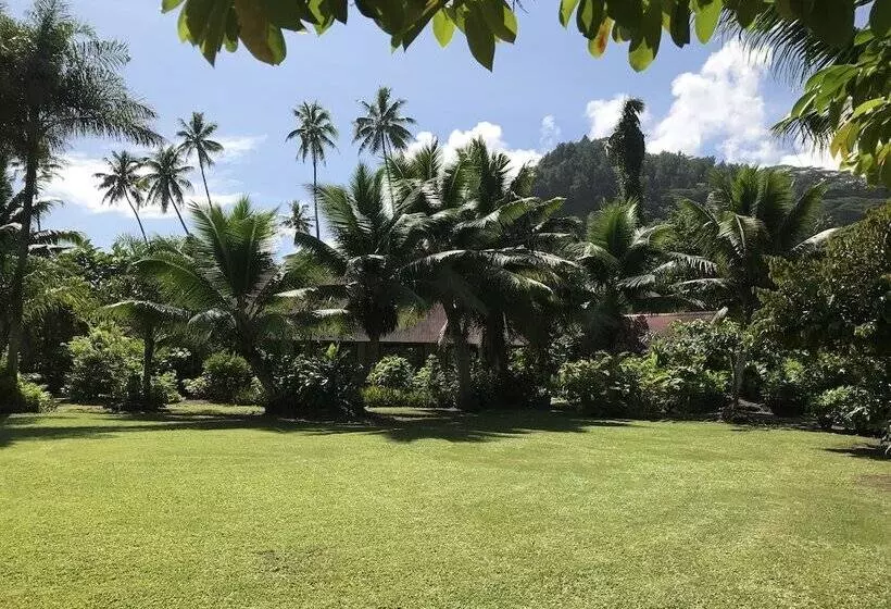 پانسیون Punatea Village