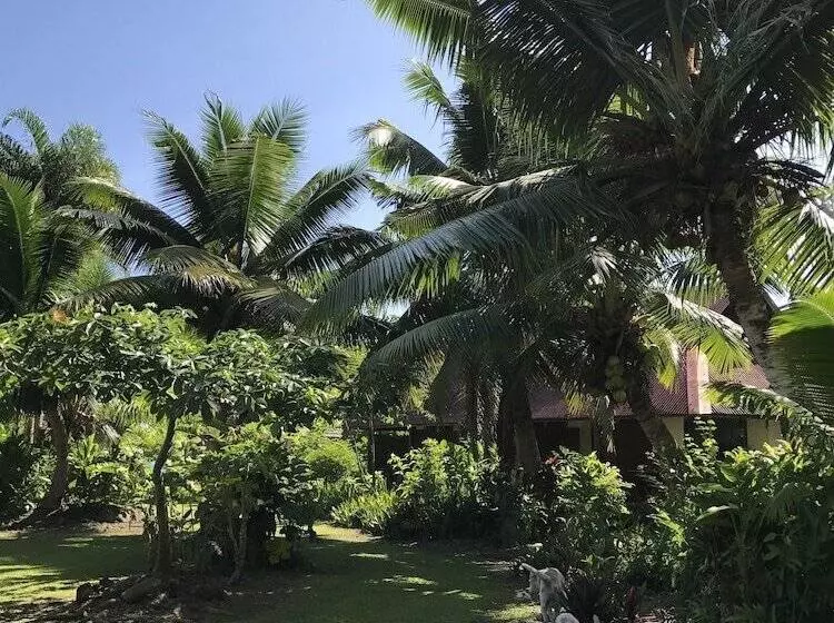 پانسیون Punatea Village