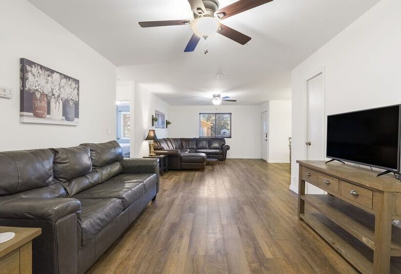 Abby S Place Close To Attractions