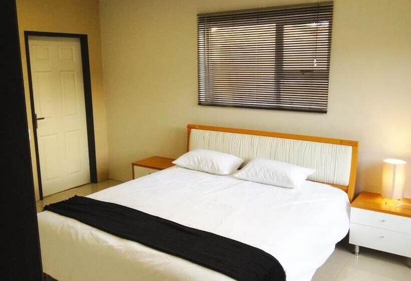 Bed & Breakfast Afrikawisa At O.r. Tambo International Airport