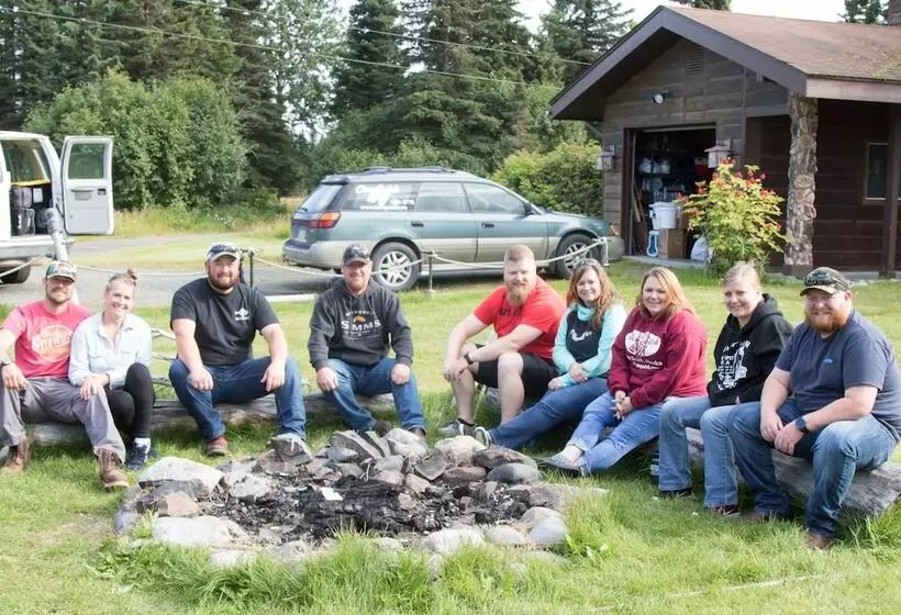 Aamiaismajoitus (B&B) Clam Gulch Lodge