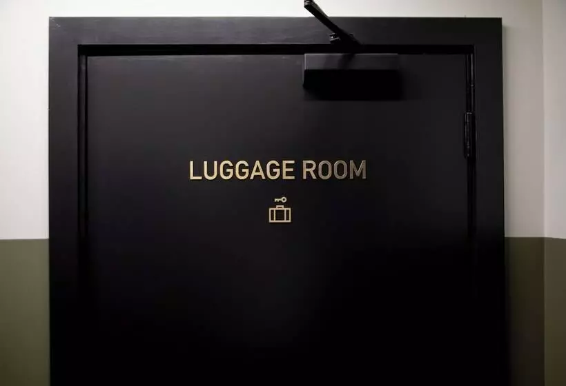 Bob W Tower Hill Studios