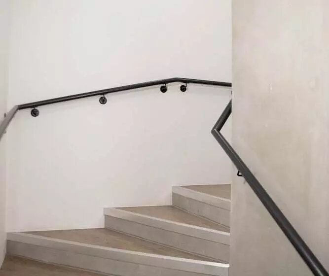 Bob W Tower Hill Studios