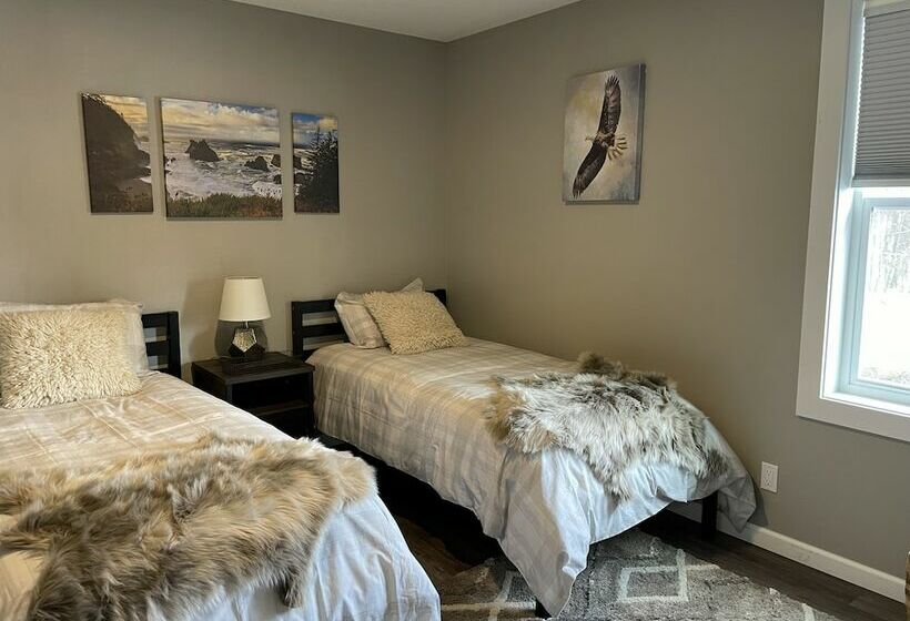 Otel Alaska Lake And Lodge At Longmere