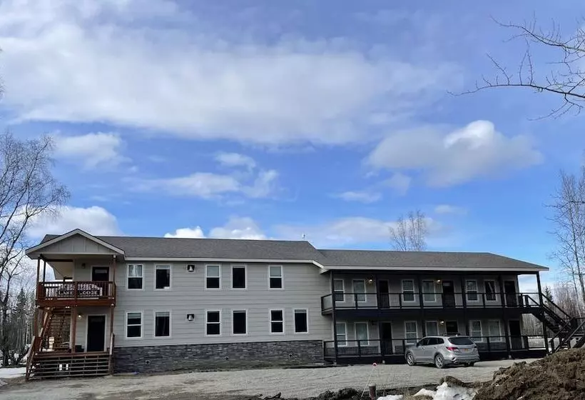 Hotelli Alaska Lake And Lodge At Longmere