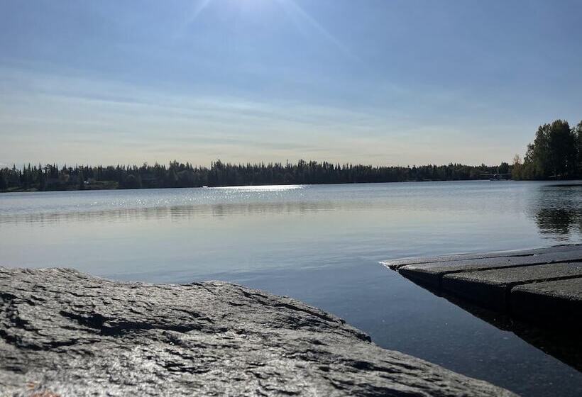 Otel Alaska Lake And Lodge At Longmere