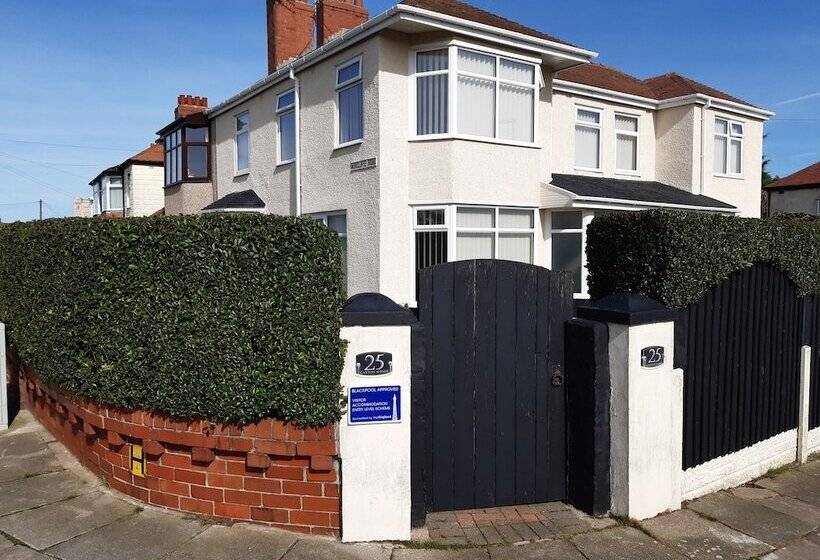 فندق Blackpool Abode Caxton Lodge