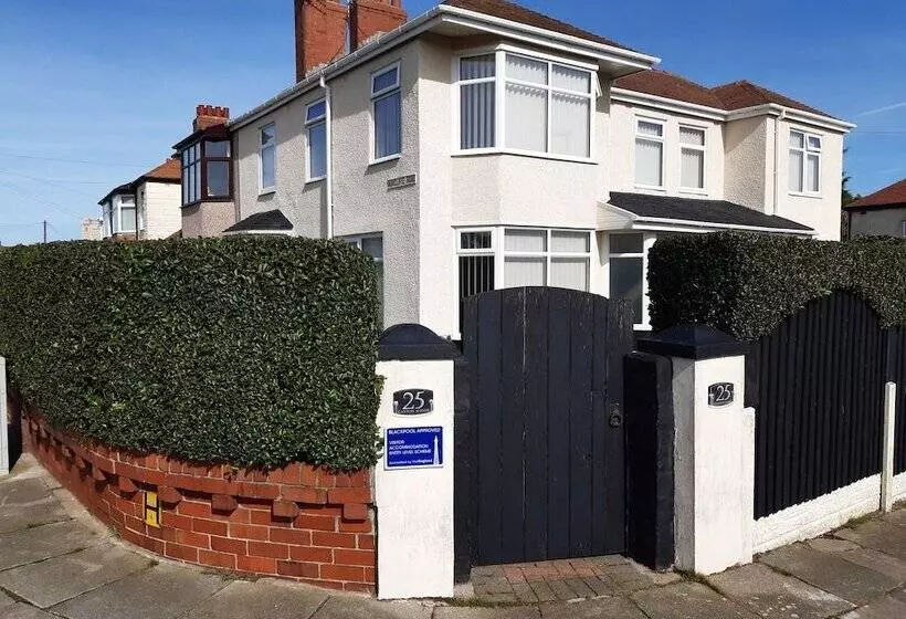 ホテル Blackpool Abode   Caxton Lodge