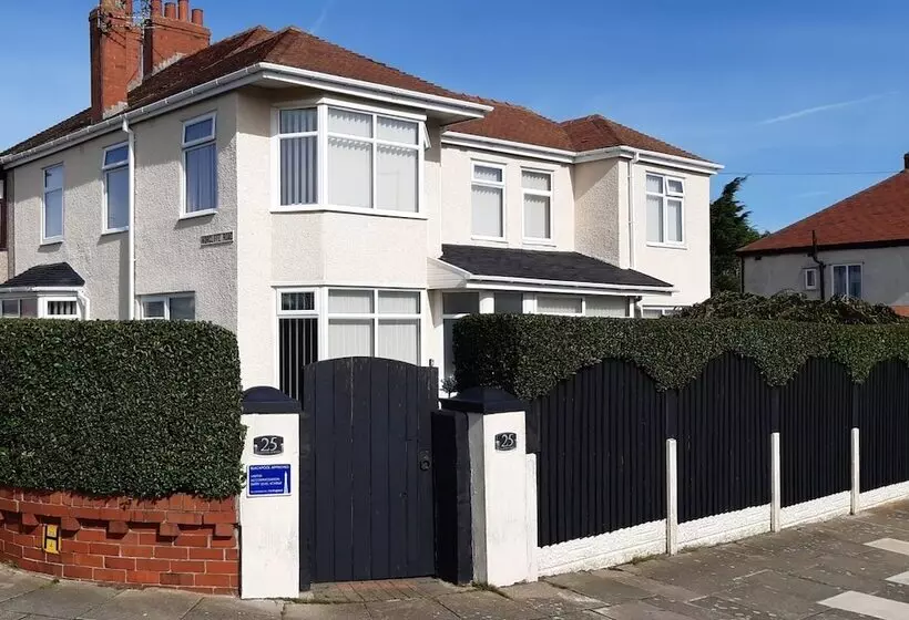 ホテル Blackpool Abode   Caxton Lodge