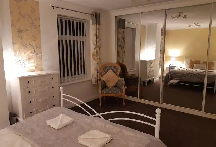 ホテル Blackpool Abode   Caxton Lodge