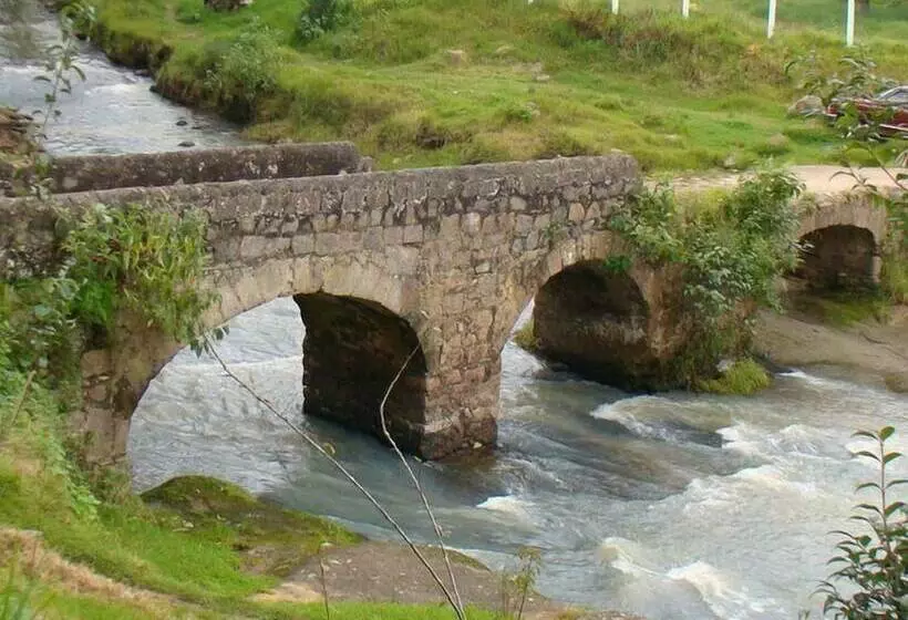 ホテル Cabañas La Cascada