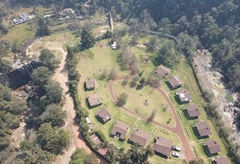 ホテル Cabañas La Cascada