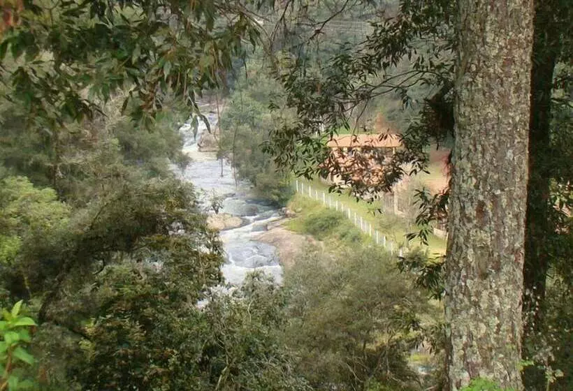 ホテル Cabañas La Cascada