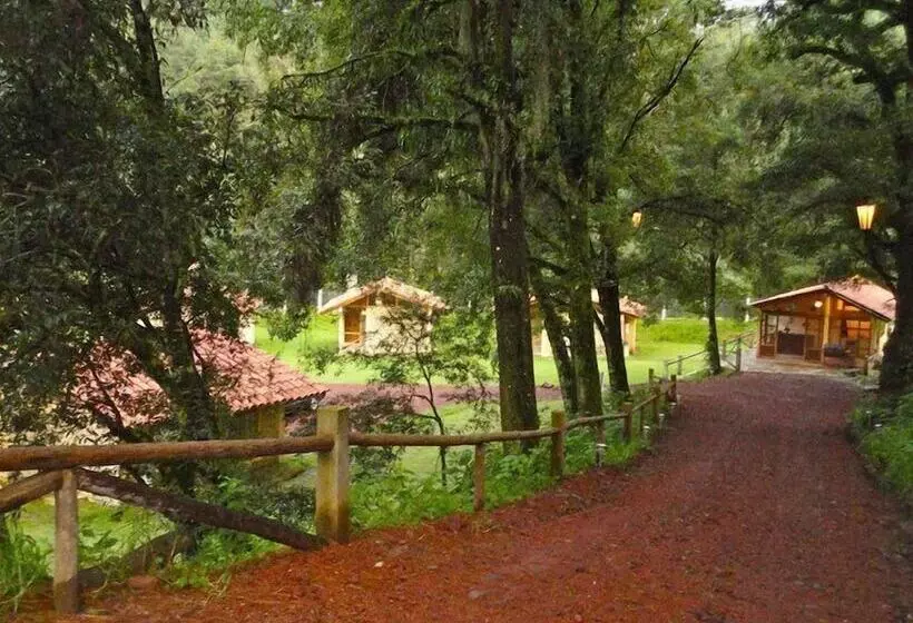 ホテル Cabañas La Cascada