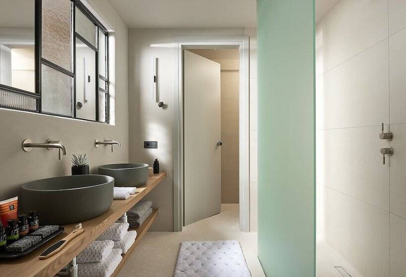 فندق Cave Suites