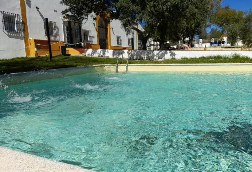 هتل Hacienda Marcharavi