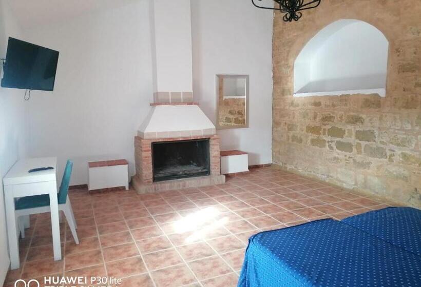 هتل Hacienda Marcharavi