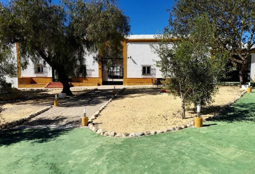 هتل Hacienda Marcharavi