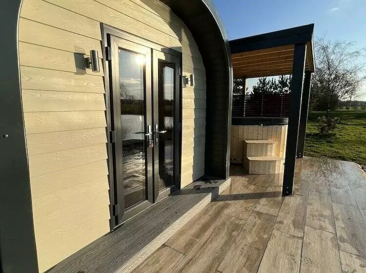 Hotelli New Farm Holidays