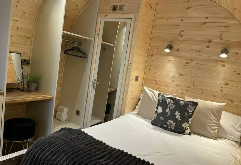 Hotelli New Farm Holidays