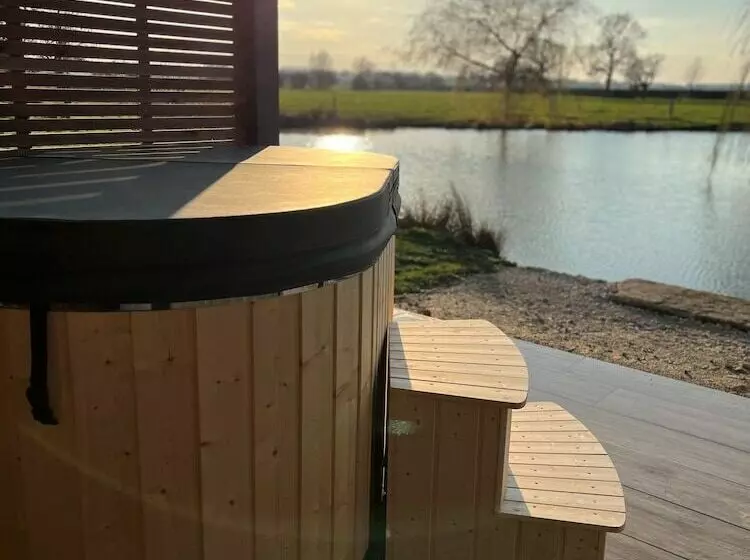 Hotelli New Farm Holidays