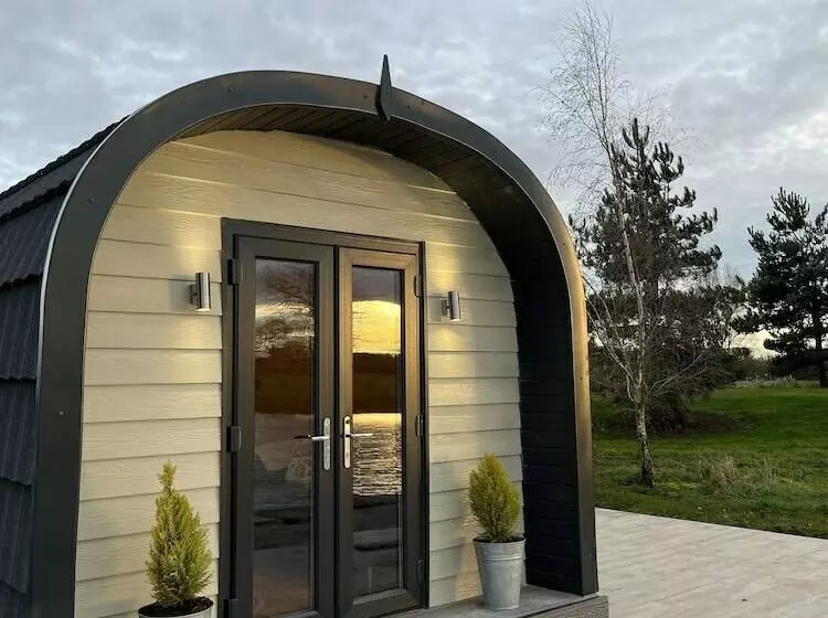 Hotelli New Farm Holidays