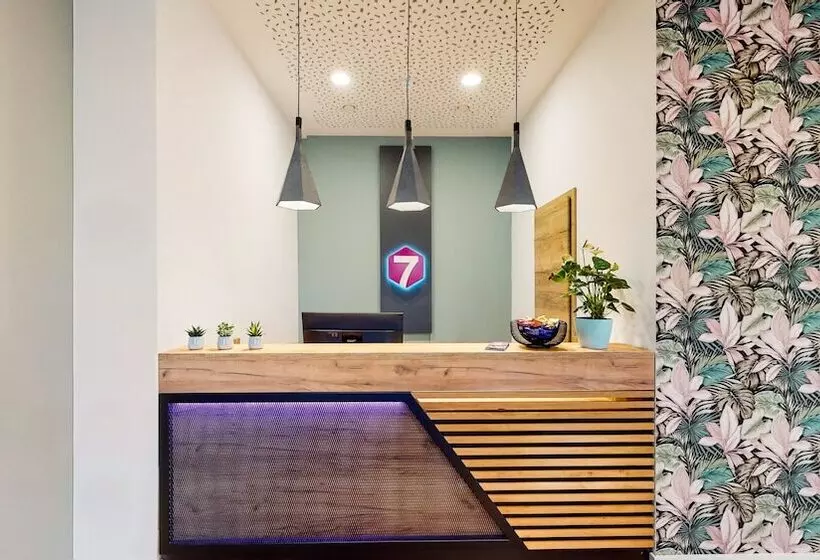 Hotelli Point 7