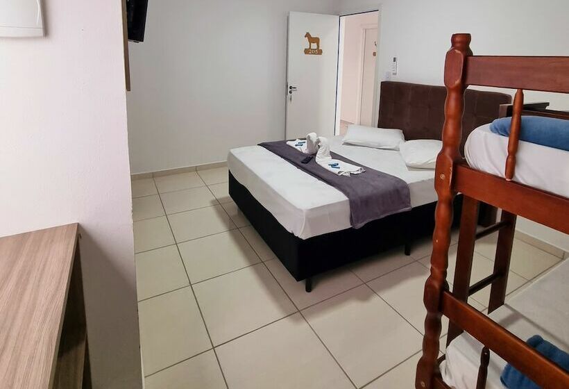 בית מלון כפרי Pousada Safari