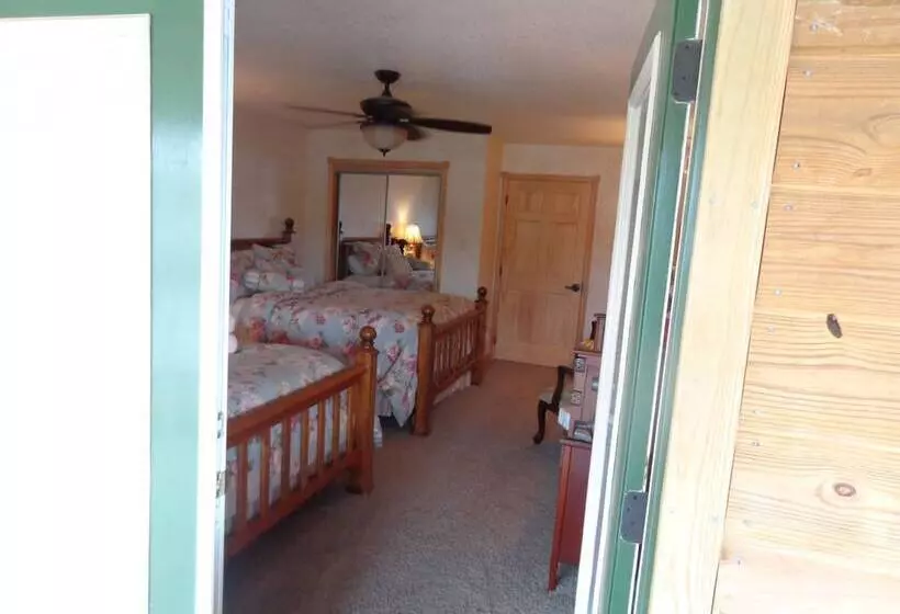 Lake View Two Bedroom, Two Bath Log Sided Cottage With Private Hot Tub Overlooking Lake Ouachita. By