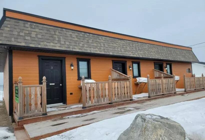 Motel Au Bord De L Eau