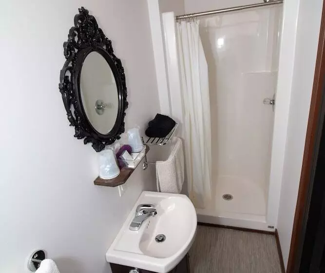 Motel Au Bord De L Eau