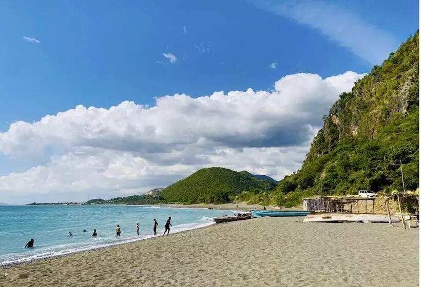 پانسیون 876 Ja Oasis & Homestay   By Kingston Airport