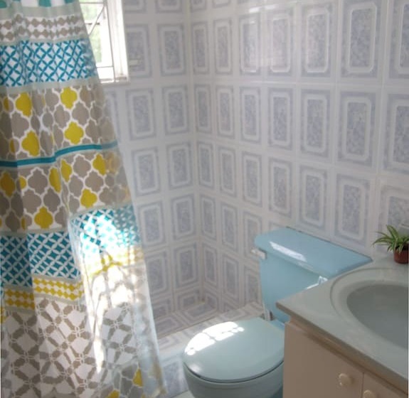 پانسیون 876 Ja Oasis & Homestay   By Kingston Airport