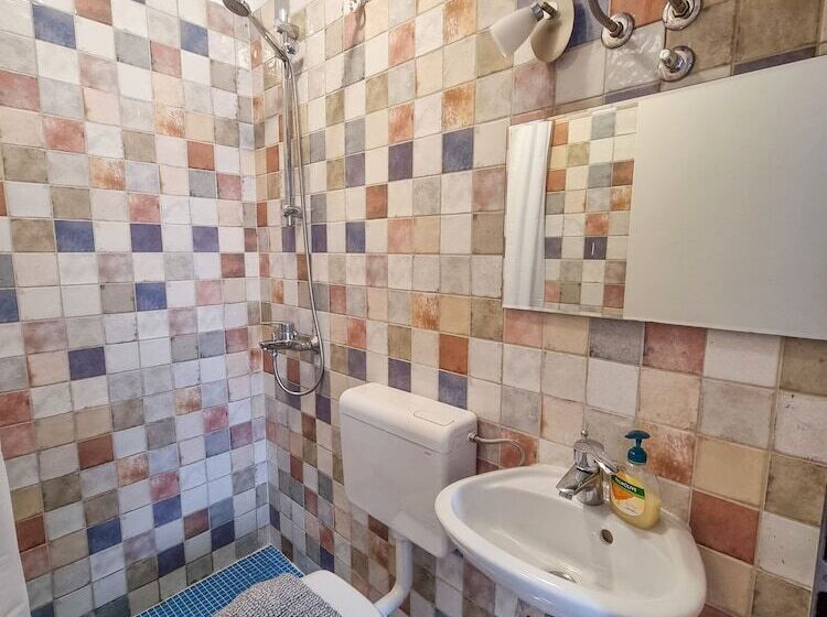 ペンション De Spot Guest House