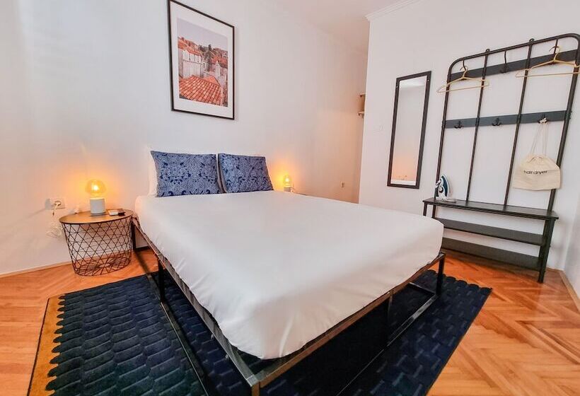 ペンション De Spot Guest House