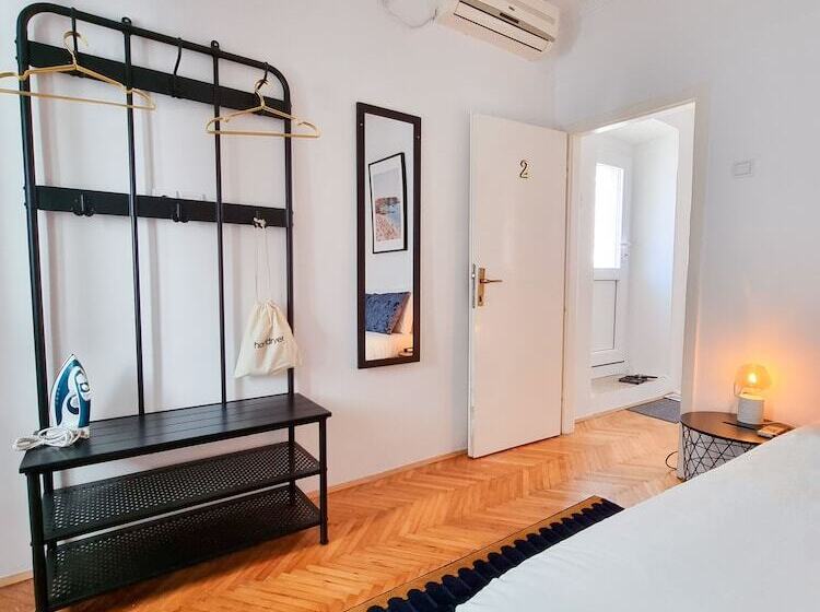 ペンション De Spot Guest House