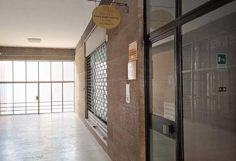 ペンション S Ard Guest House Sassari