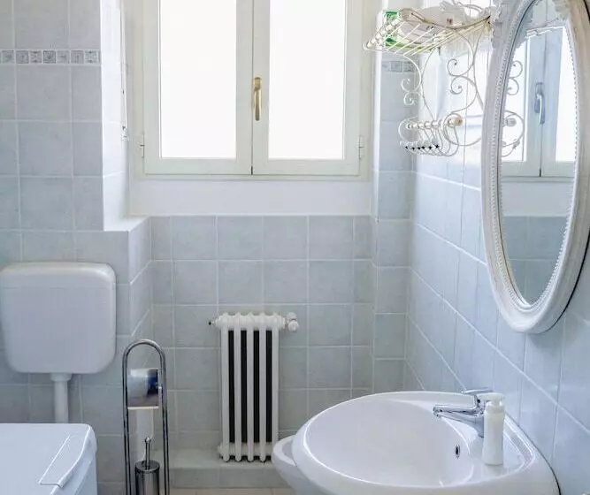 ペンション S Ard Guest House Sassari