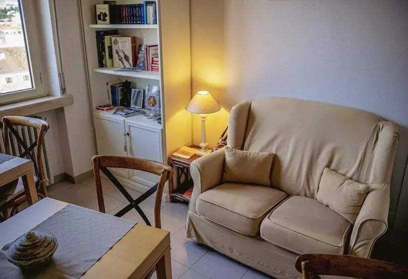 ペンション S Ard Guest House Sassari