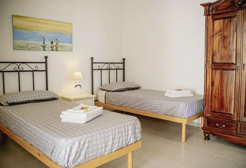 ペンション S Ard Guest House Sassari