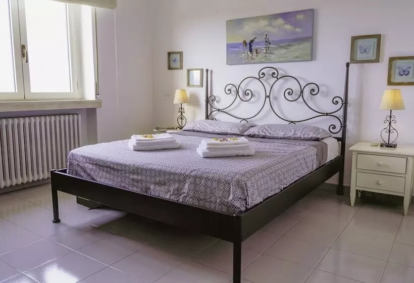 ペンション S Ard Guest House Sassari