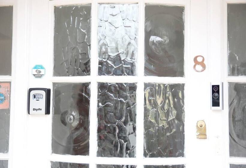 إقامة Deluxe 4 Bed House Close2 Wembley Stadium