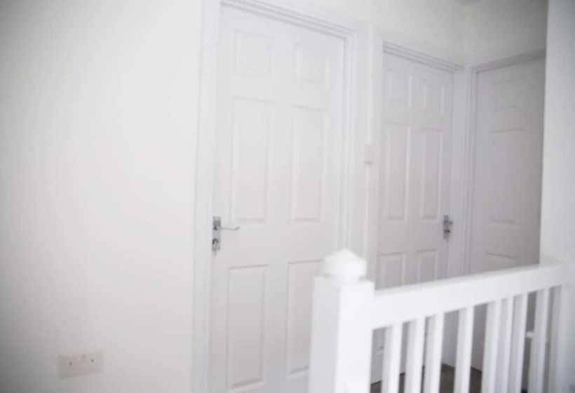 إقامة Deluxe 4 Bed House Close2 Wembley Stadium