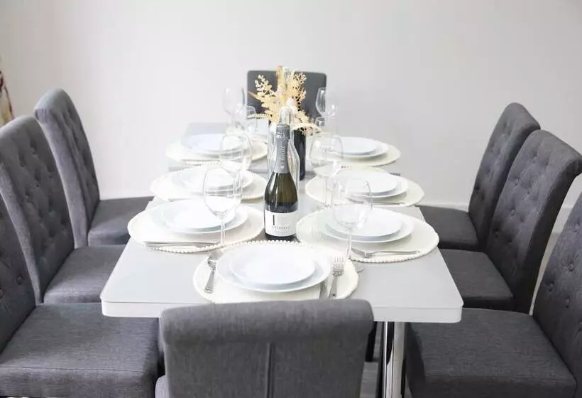 Residenssi Deluxe 4 Bed House Close2 Wembley Stadium