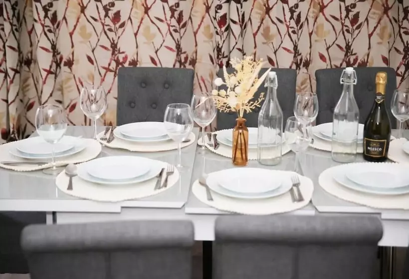 Residenssi Deluxe 4 Bed House Close2 Wembley Stadium