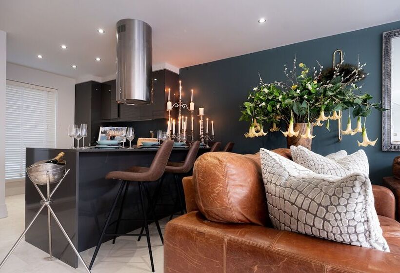 Residentie Luxury 2 Bed House In Cheltenham