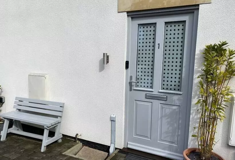 Residenssi Modern 2 Bed House And Parking Tibshelf Derbyshire