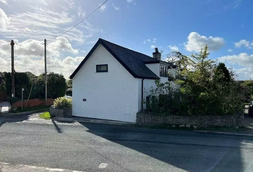 Ty Gwyn Holiday Cottage